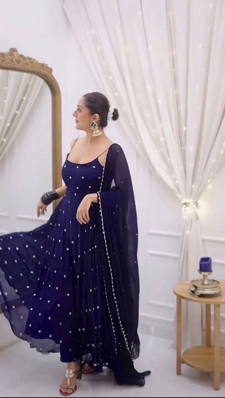 Sleeveless Fendy Silk Anarkali