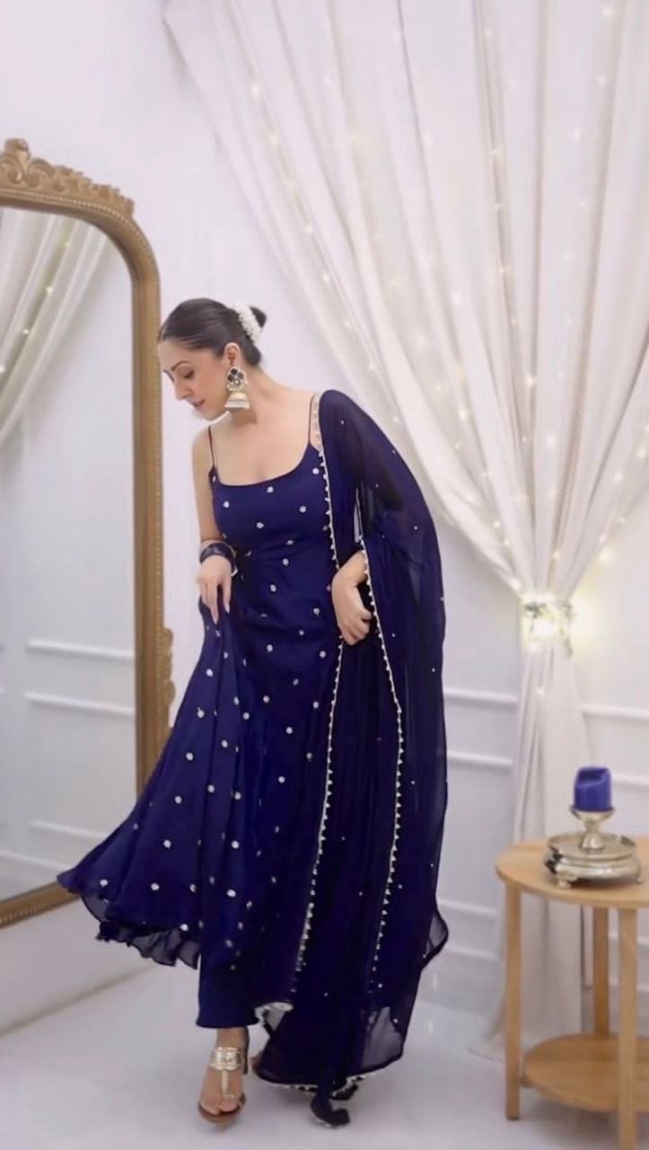 Sleeveless Fendy Silk Anarkali